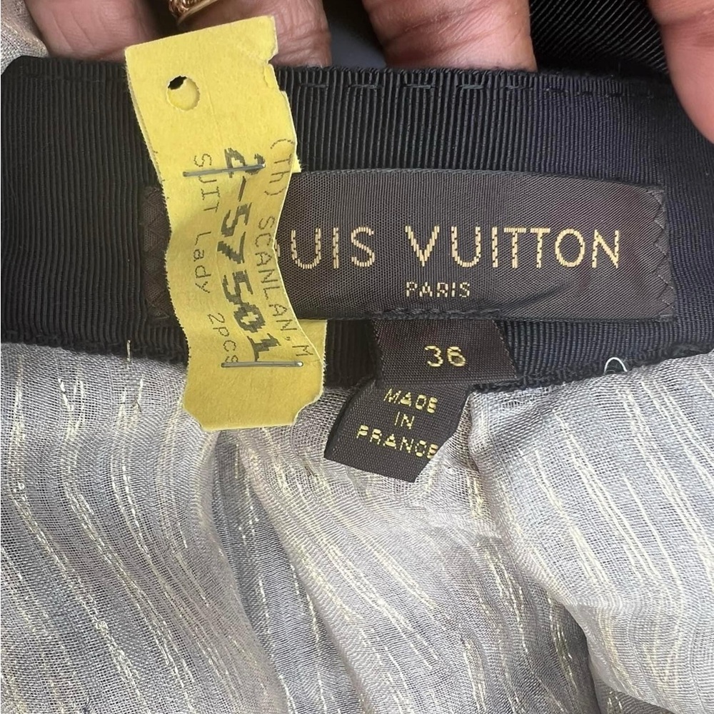 Louis Vuitton Blue & Beige preowned Skirt Suit - size 34 & 36 (us 2to4) - Picture 2 of 15